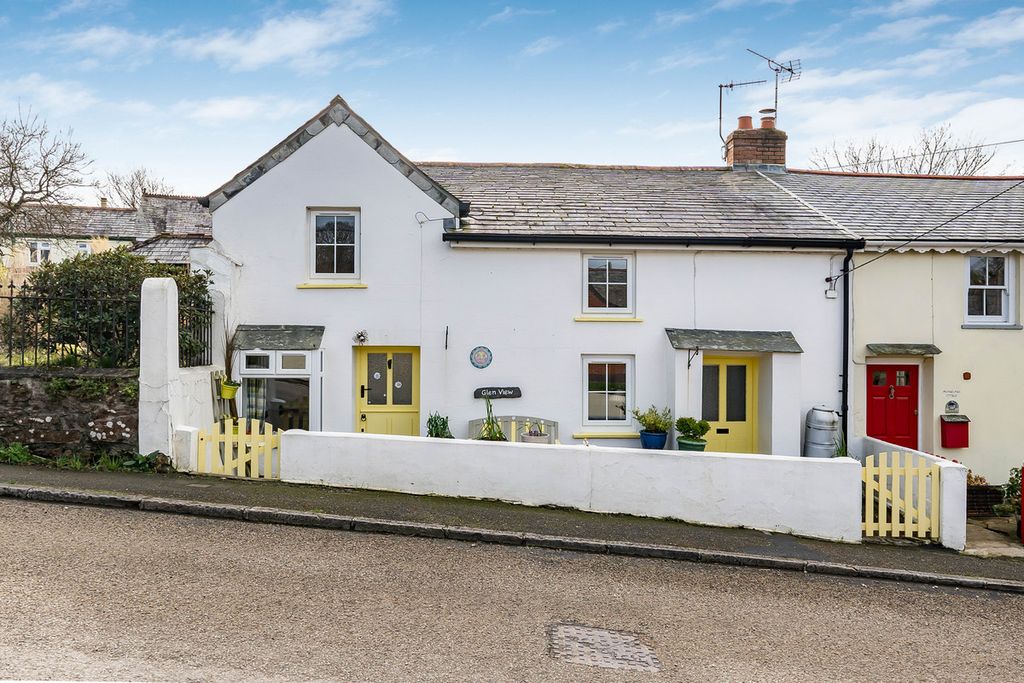 Property photo 1 of 17