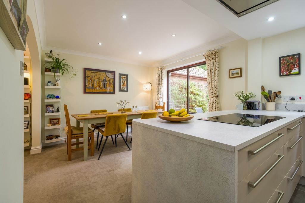 Property photo 3 of 26 Sv16 Samuel Vince Road-13