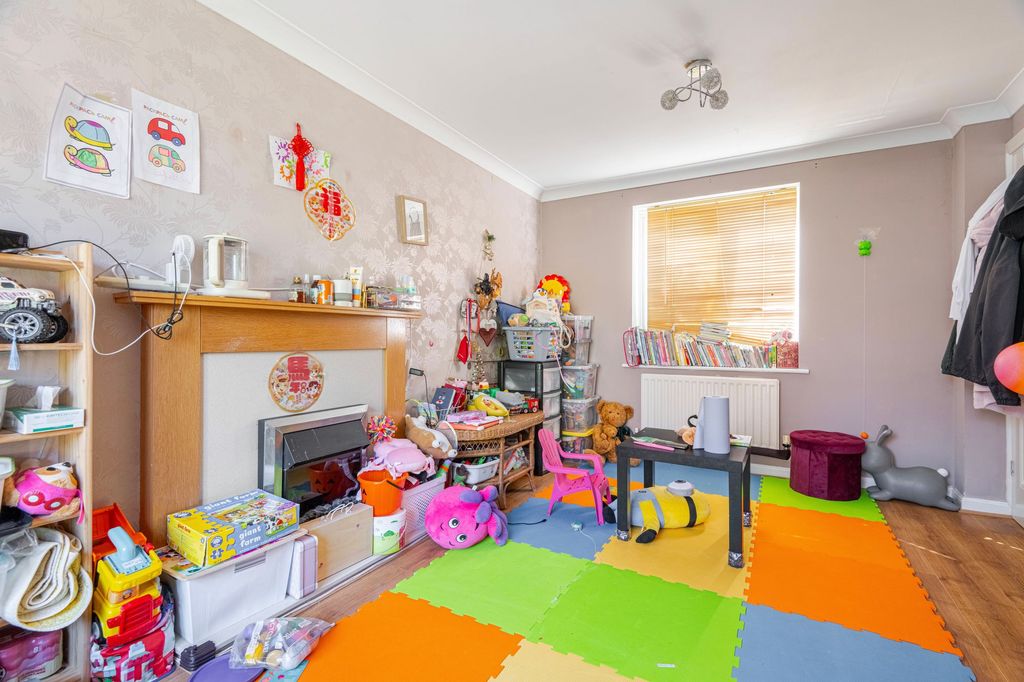 Property photo 2 of 12