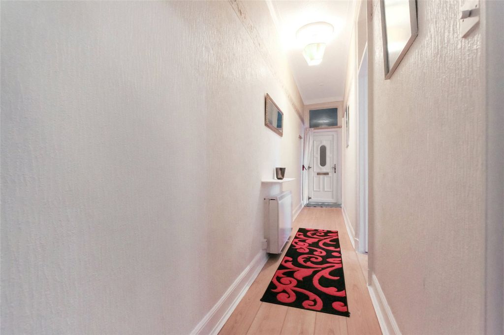 Property photo 3 of 12 Hall