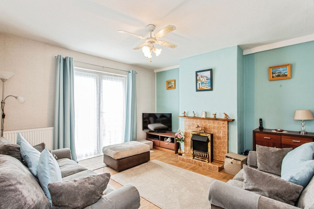 Property photo 3 of 17 Reception Room