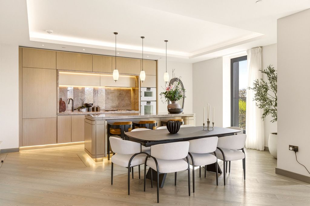 Property photo 1 of 27