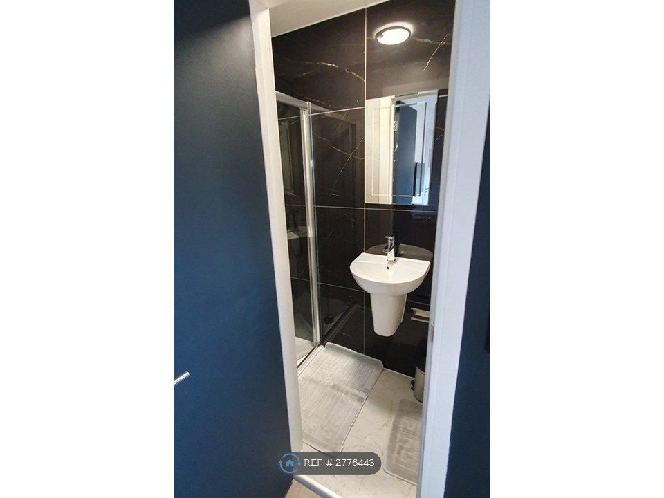 Property photo 2 of 3