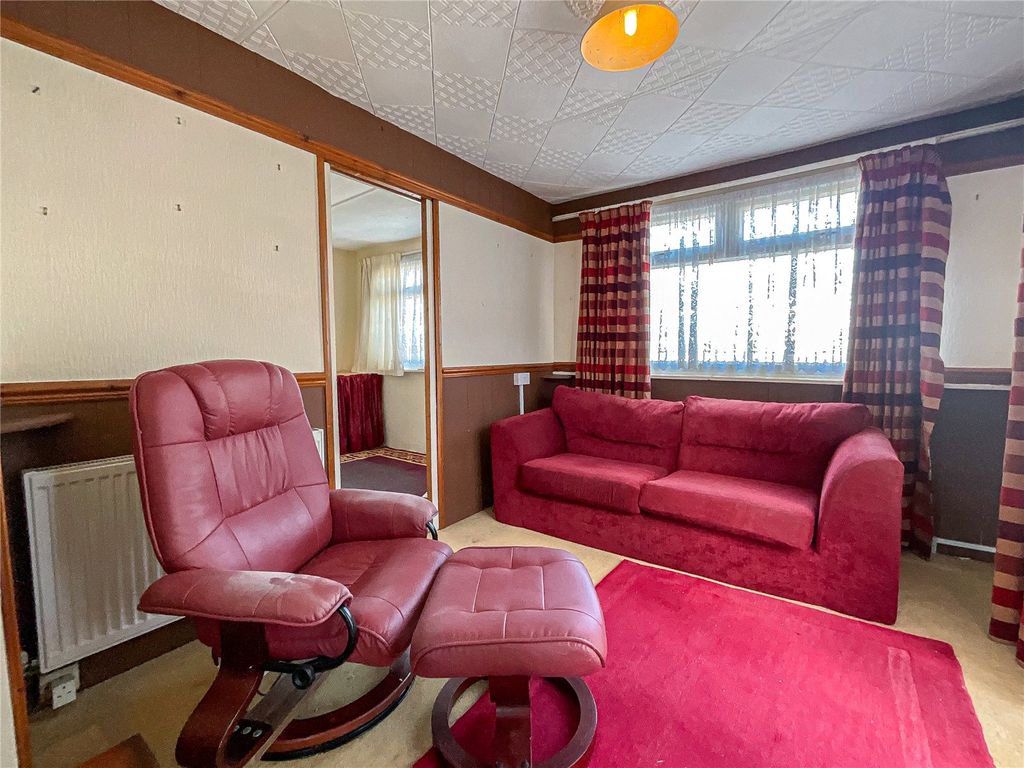 Property photo 3 of 8 Picture No. 04