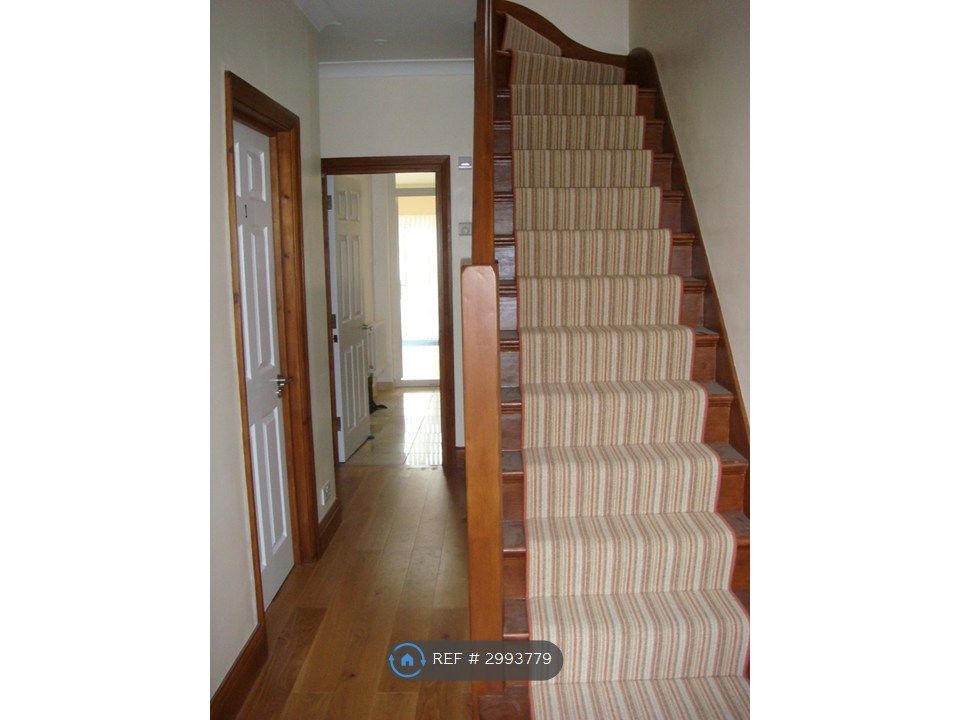 Property photo 3 of 21 Landing Ground Floor