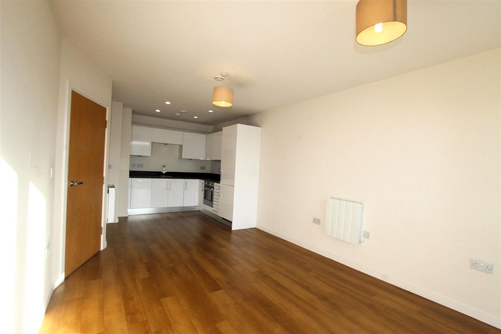 Property photo 3 of 10 2.Jpg