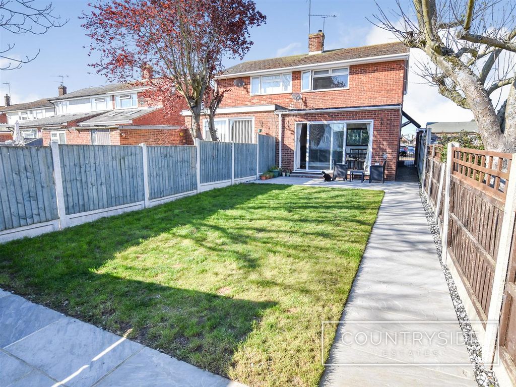 Property photo 2 of 11