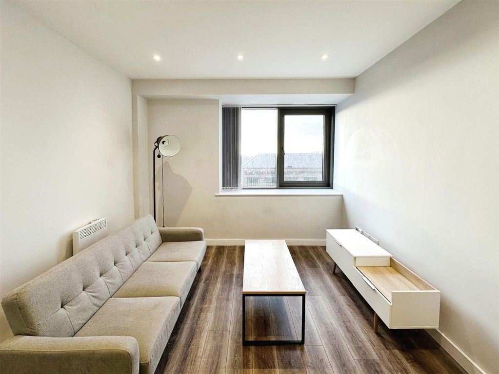 Property photo 2 of 10 Lounge Area