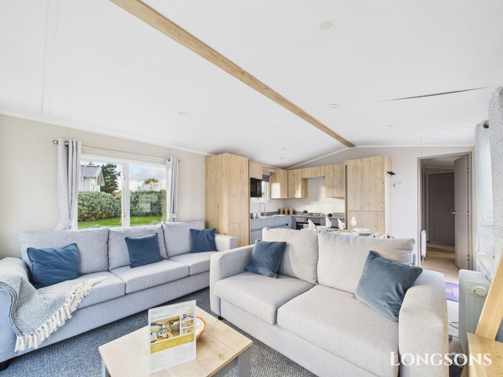 Property photo 3 of 15 Cam02173G0 Pr0277 Still018