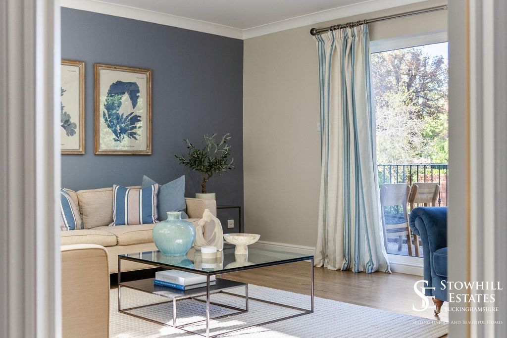 Property photo 2 of 32 Family Room