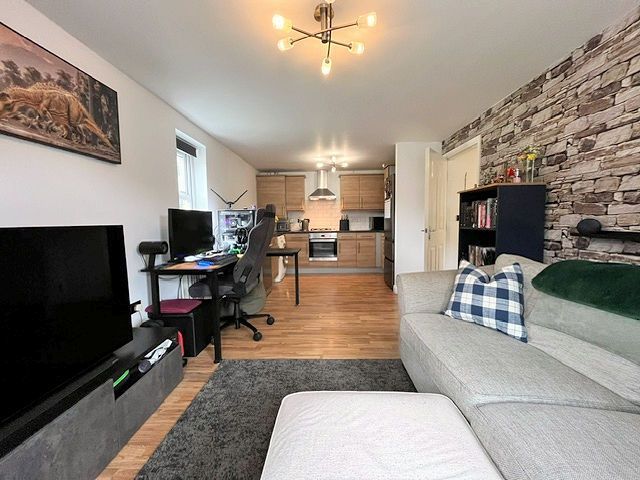 Property photo 3 of 9