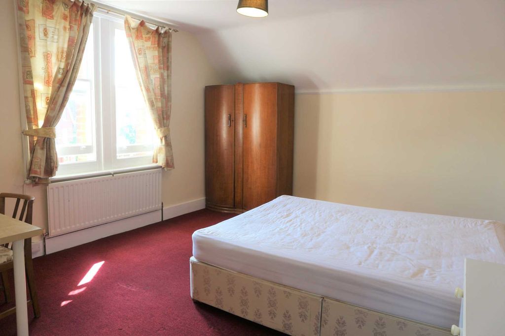 Property photo 1 of 4