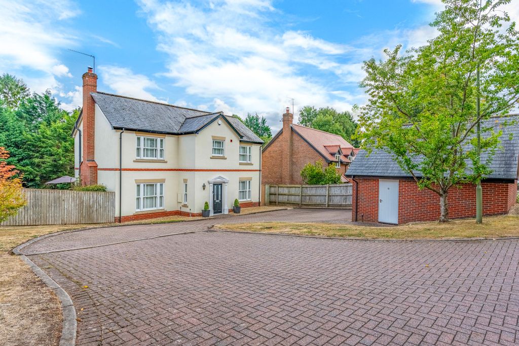 Property photo 1 of 35
