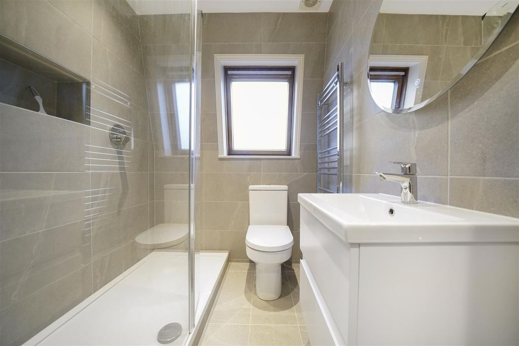 Property photo 3 of 19 Flat C, 59 Trinity Church Square - 1Bnakjfmfsptexu