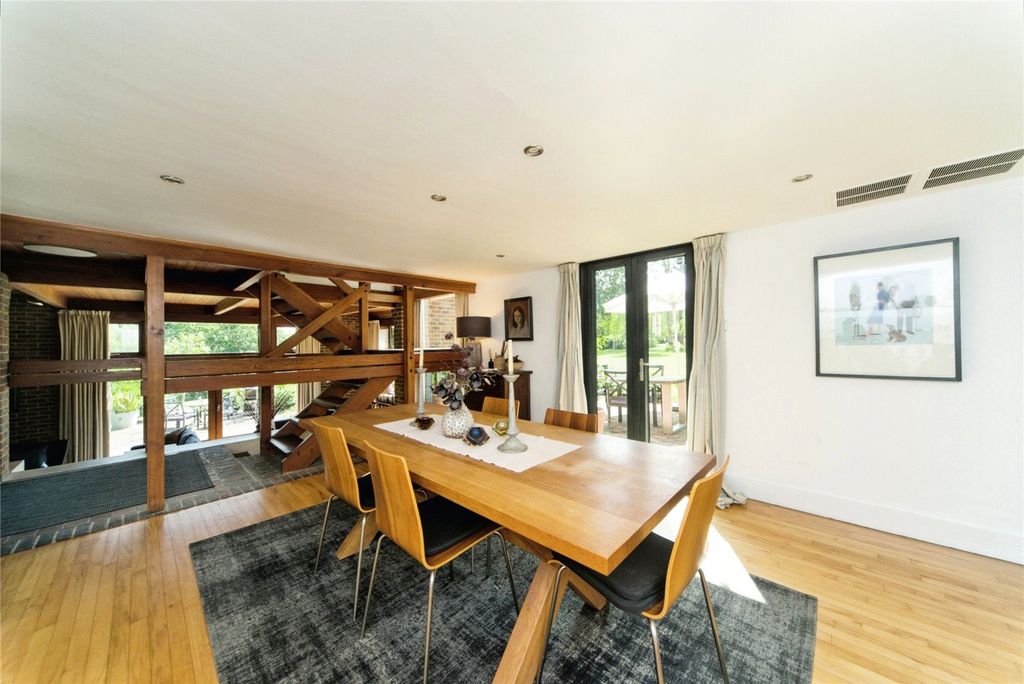 Property photo 3 of 15 Picture No. 23