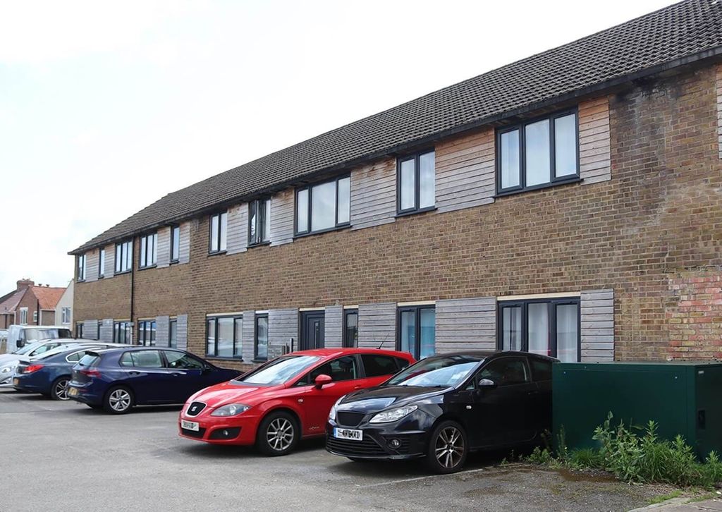 Property photo 3 of 4 Bedroom