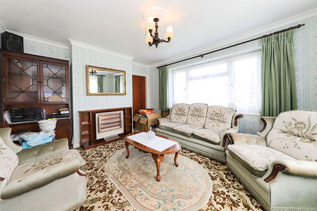 Property photo 2 of 14
