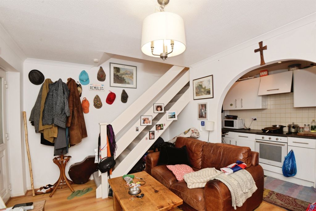 Property photo 2 of 18