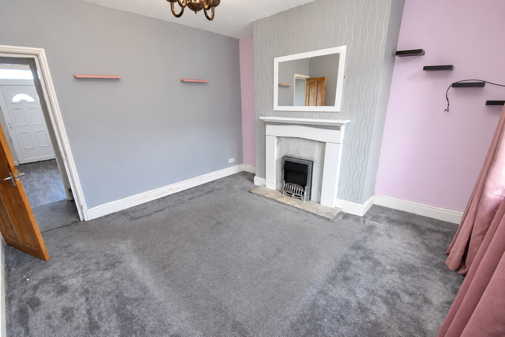 Property photo 3 of 12 F1De1667-1E48-481B-A7B6-A99A7586177A