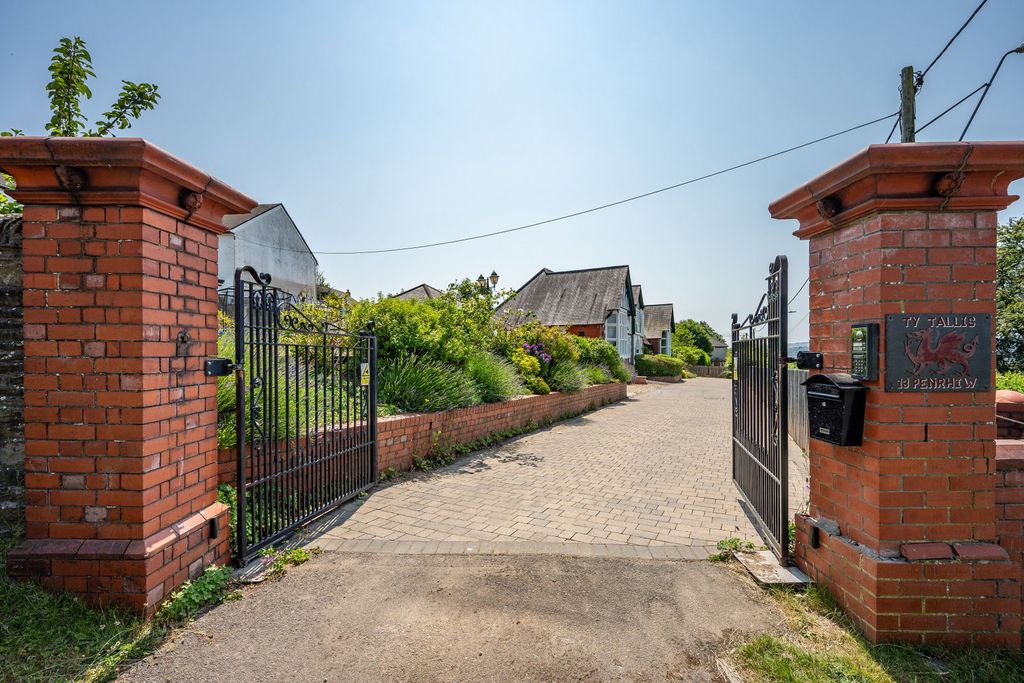 Property photo 2 of 68