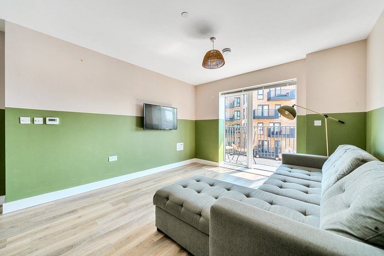 Property photo 2 of 17