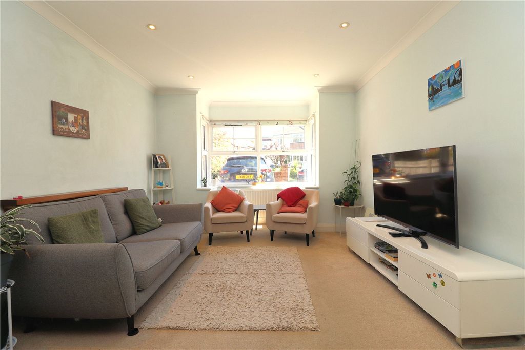 Property photo 3 of 16 Picture No. 18