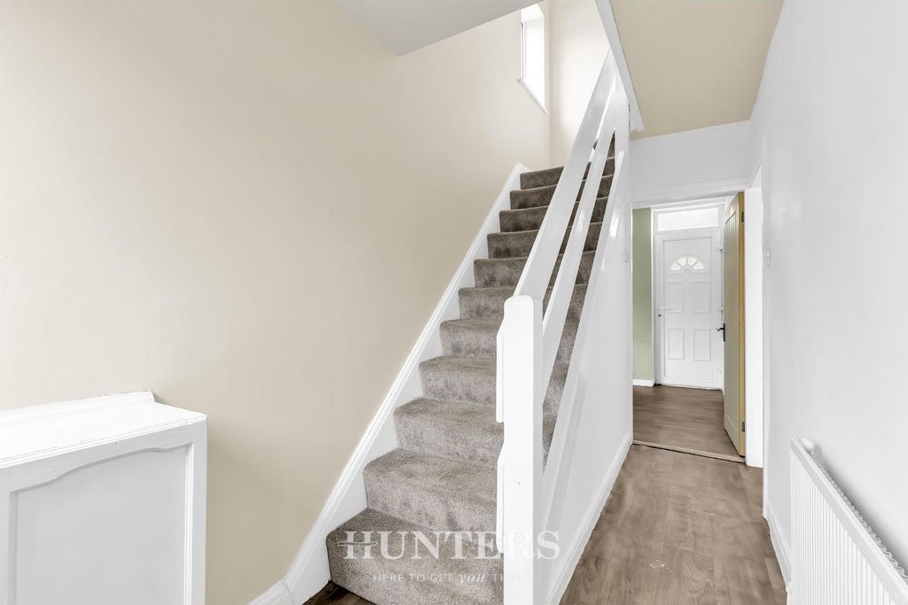 Property photo 2 of 19 Acresfield Road (1).Jpg