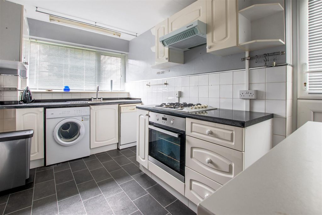 Property photo 3 of 16 Dsc_9456-Hdr.Jpg