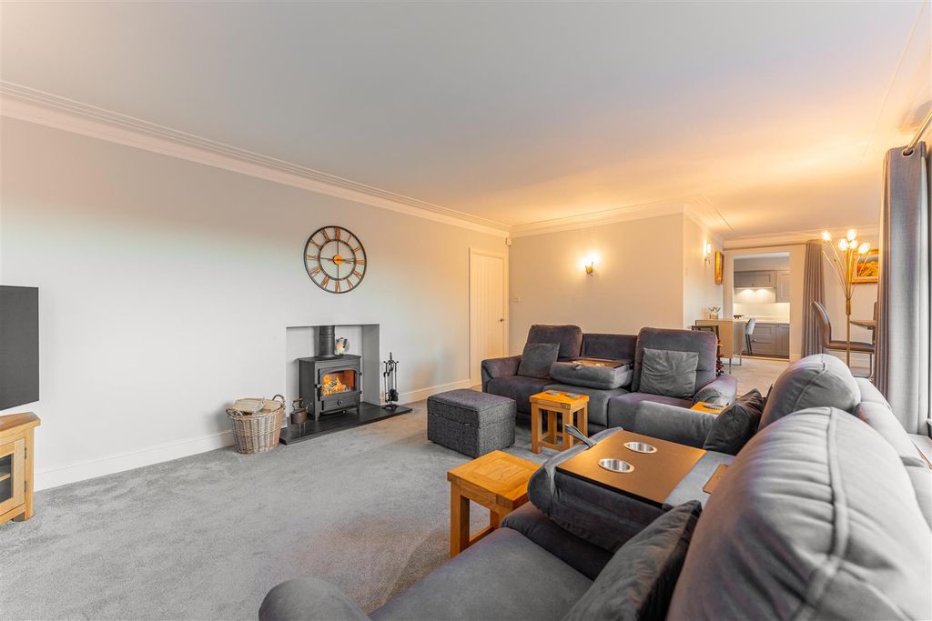Additional image 4 of 4 bed detached house for saleStoneleigh Close, Stoneleigh CV1