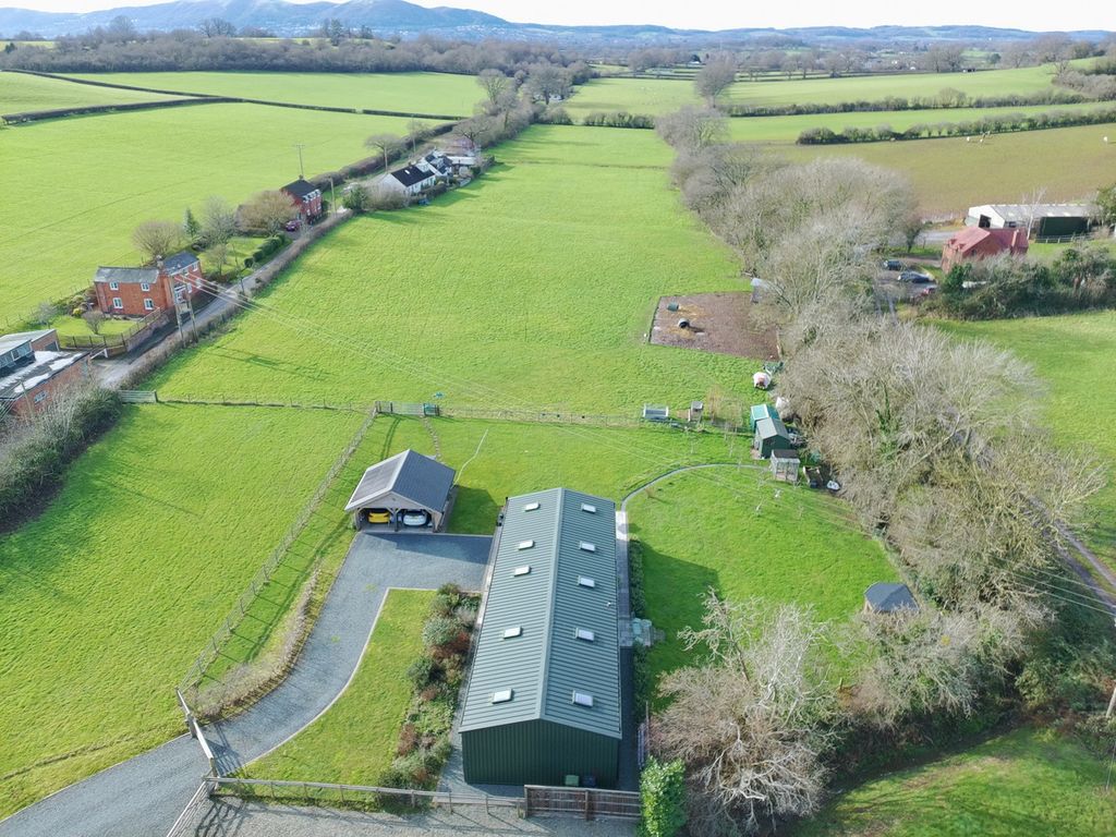 Property photo 3 of 28