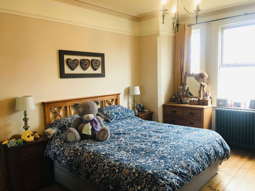 Property photo 2 of 43