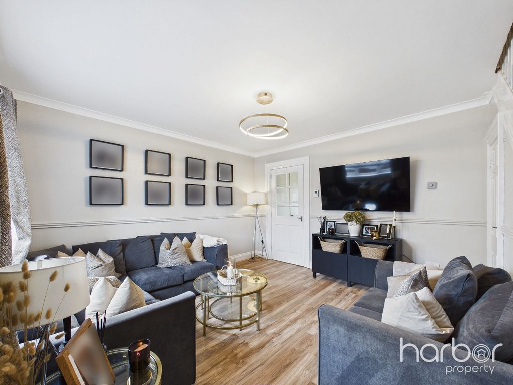 Property photo 3 of 16 5365754