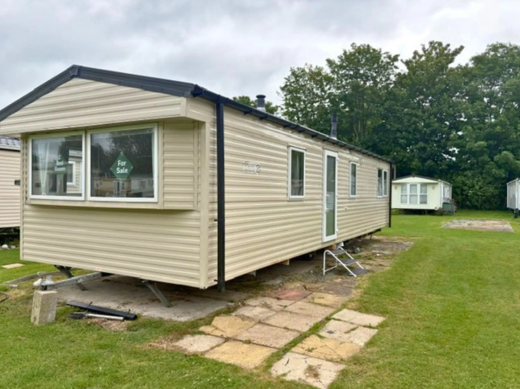 Property photo 1 of 10 Side Exterior Of The Willerby Mistral Holiday Caravan For Sale At Ferryfields Holiday Park, Sussex