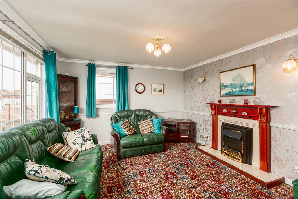 Property photo 2 of 46 Cz0A0075-Edit.Jpg