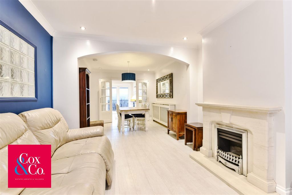 Property photo 2 of 18 81N_4071.Jpg