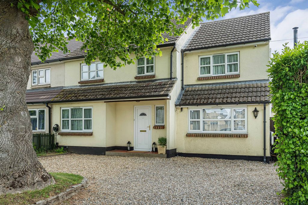 Property photo 1 of 32