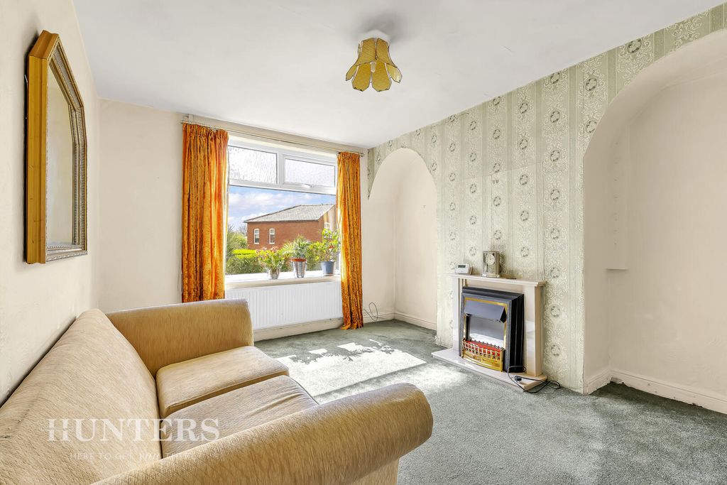 Property photo 2 of 24 Living Room