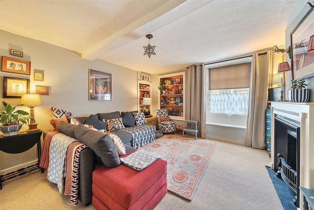 Property photo 3 of 13 Sitting Room