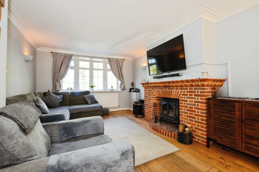 Property photo 2 of 19
