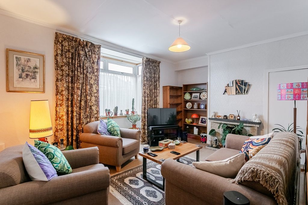 Property photo 2 of 29