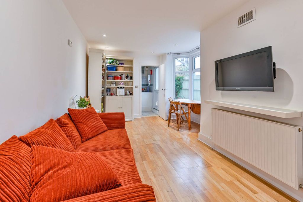 Property photo 2 of 9