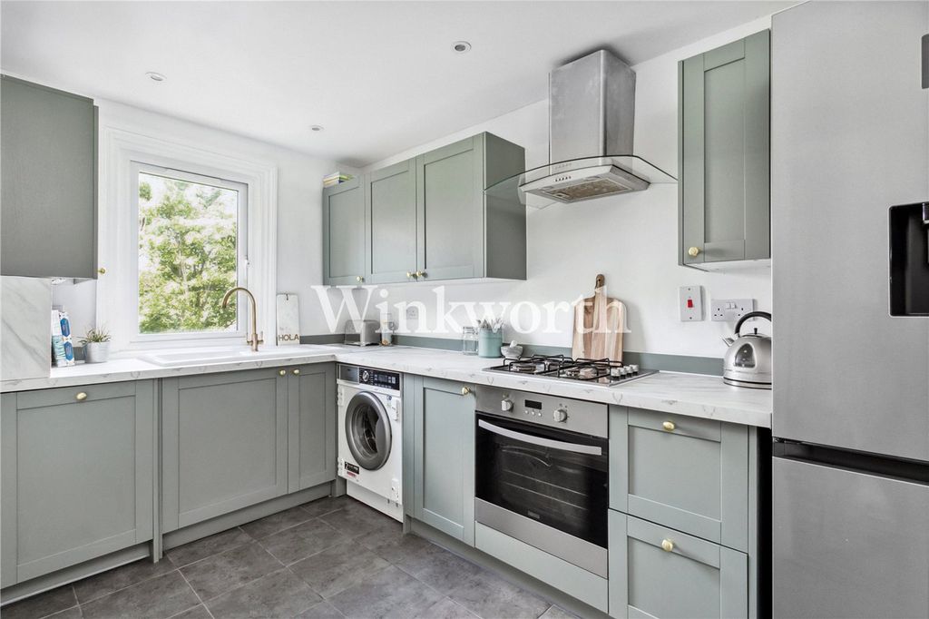 Property photo 3 of 14 Picture No. 02