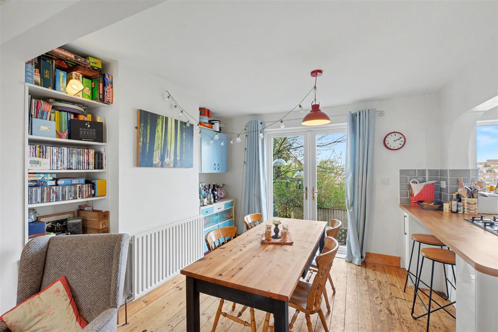 Property photo 3 of 12 Dining Area.Jpeg