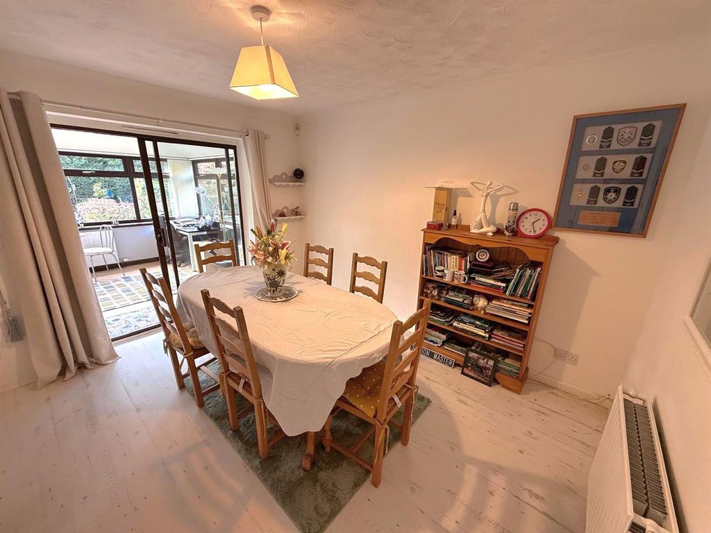 Property photo 3 of 22 Dining Room.Jpg