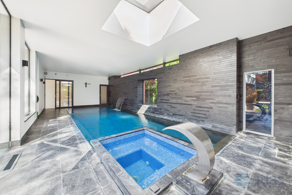 Property photo 2 of 41 Swimming Pool