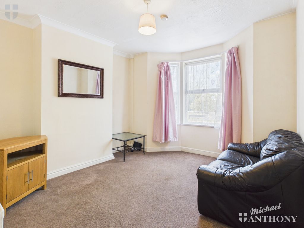 Property photo 2 of 9 Cam03852G0-Pr0673-Still001