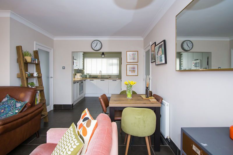 Additional image 5 of 2 bed flat for saleAlbany Court, Beach Road, Penarth CF64