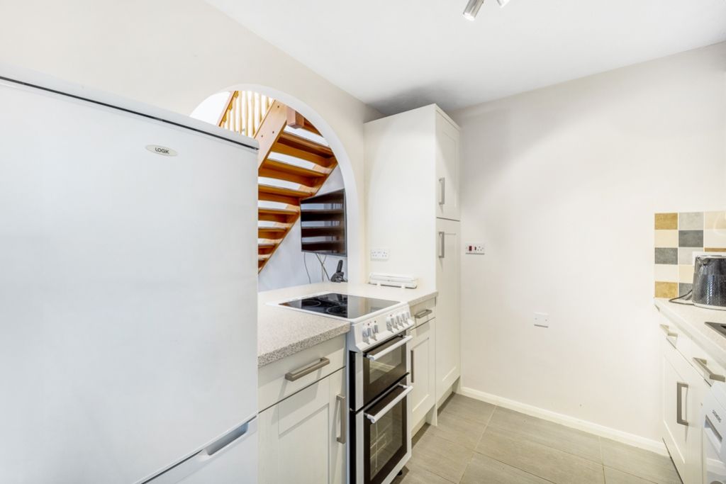 Property photo 3 of 10 38 Medforth Lane (Boston)-8