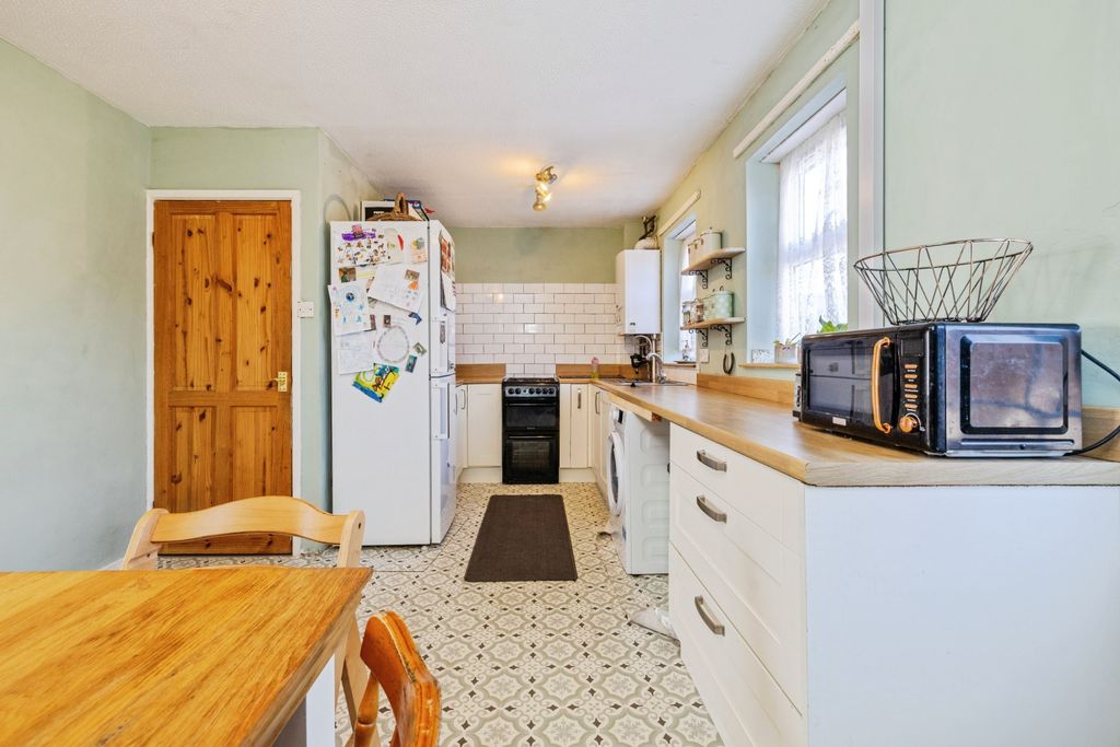 Property photo 3 of 12