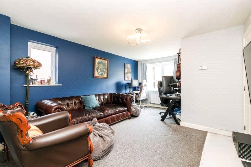 Property photo 2 of 9 Lounge